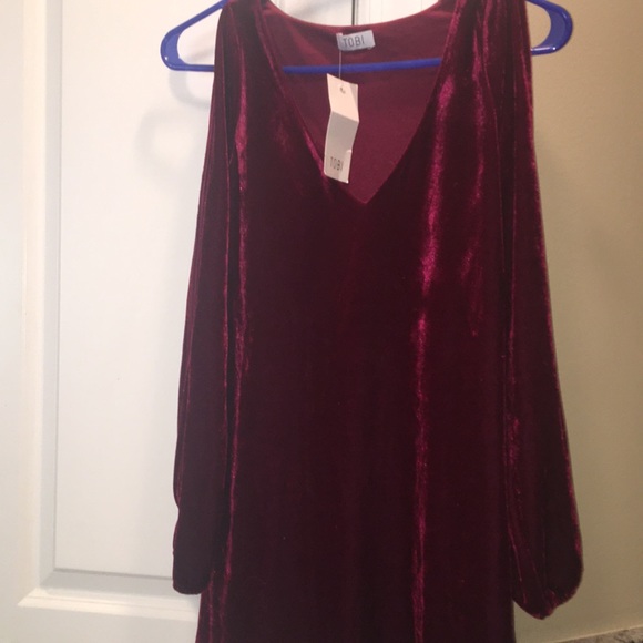 Tobi red velvet open sleeve dress - Picture 4 of 4